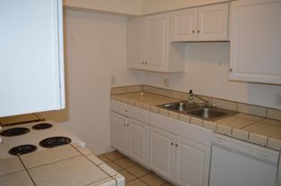 8401 Marquette Ave NE - Photo 1 of 1