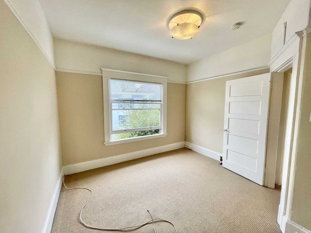 99 Walter St - Photo 6 of 20