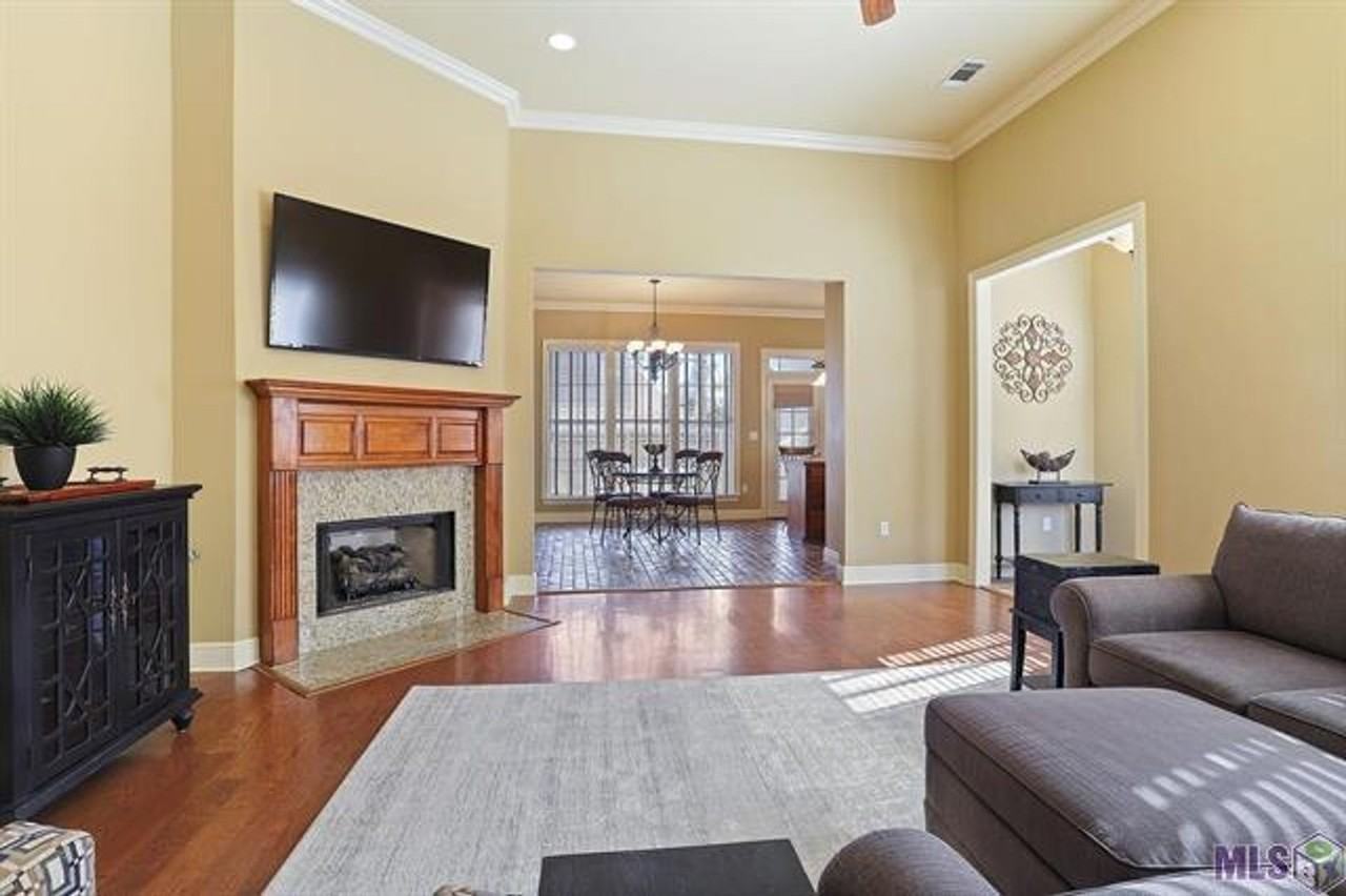 36303 E Pine Grove Ct - Photo 3 of 16