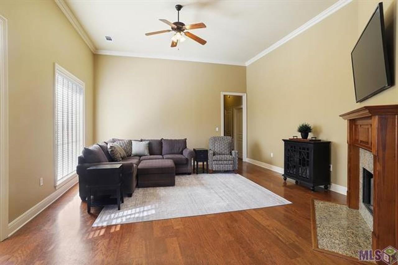 36303 E Pine Grove Ct - Photo 4 of 16