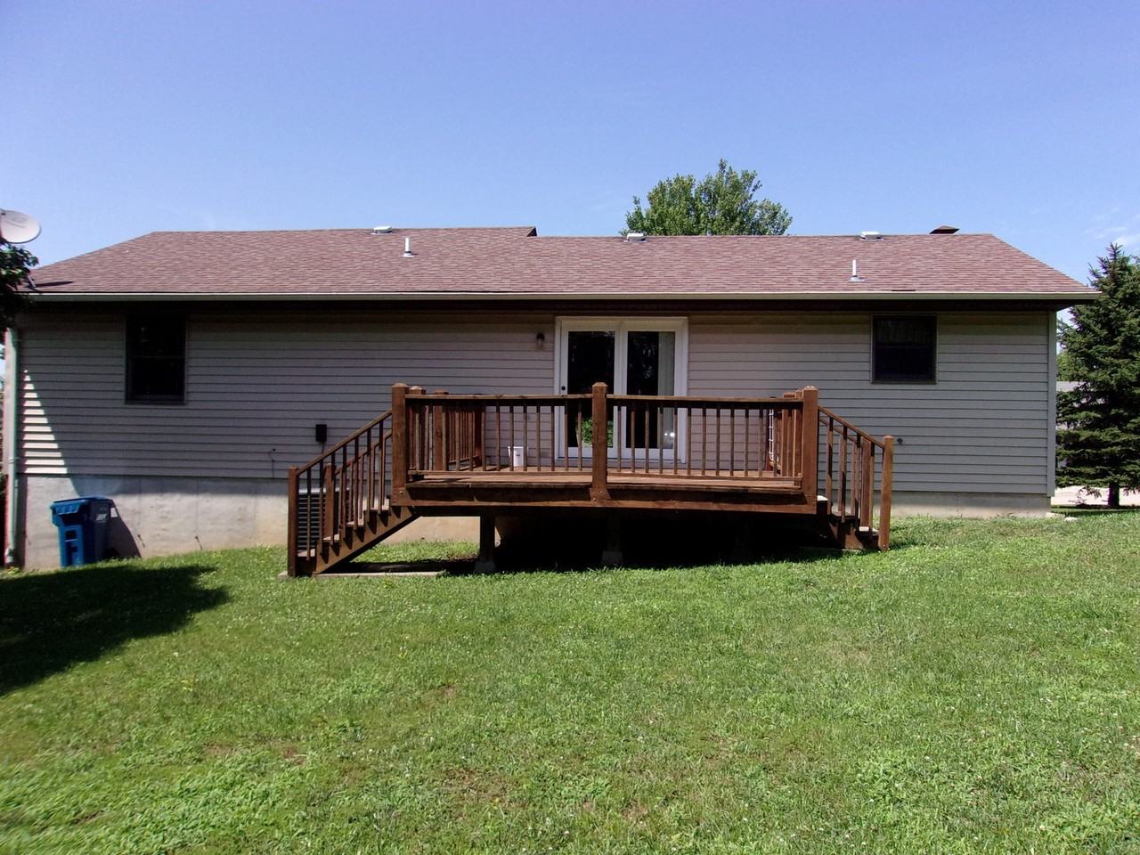 1823 Cedar Ridge Rd - Photo 2 of 19