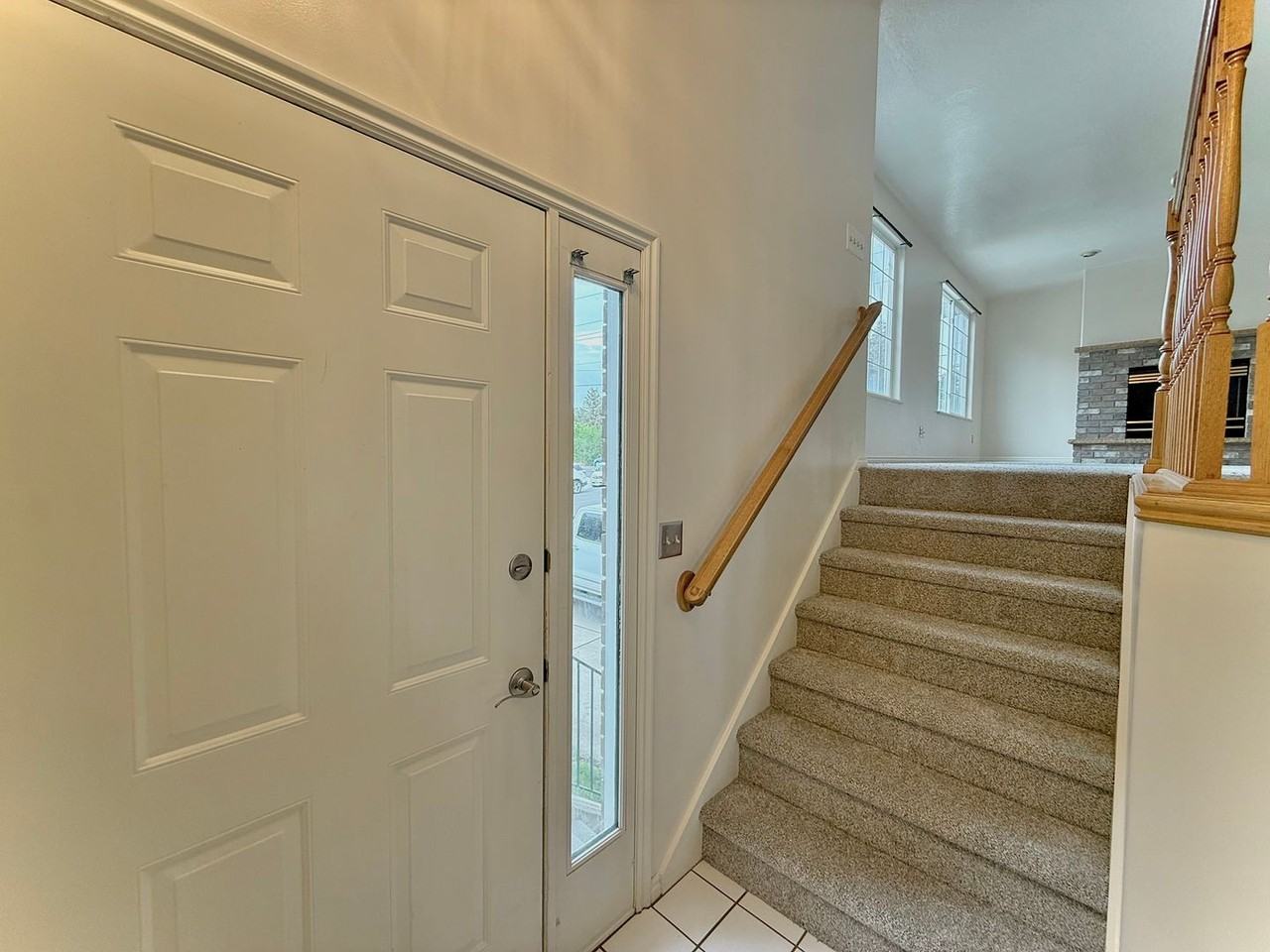 1080 E Elgin Ave - Photo 2 of 32