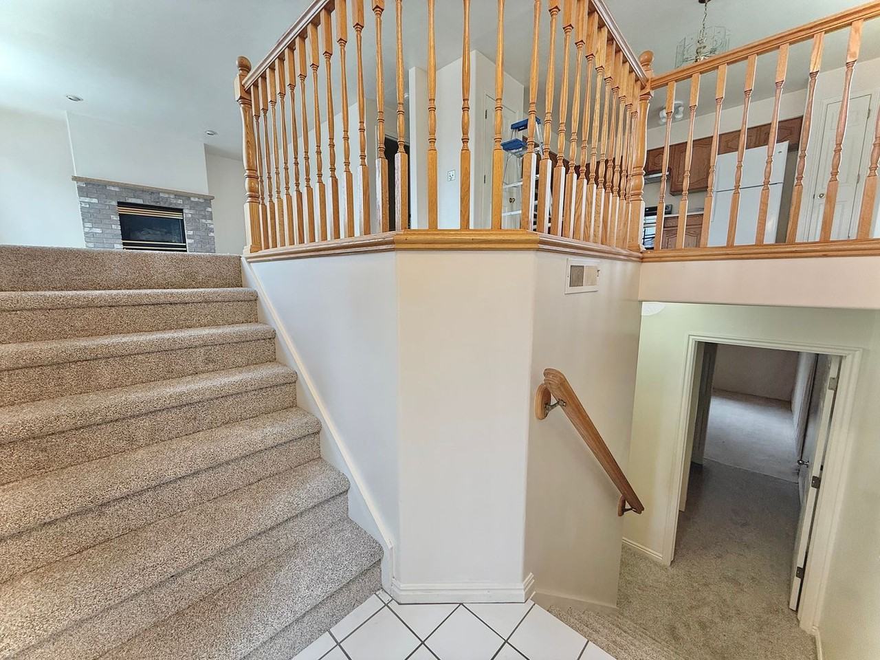 1080 E Elgin Ave - Photo 3 of 32