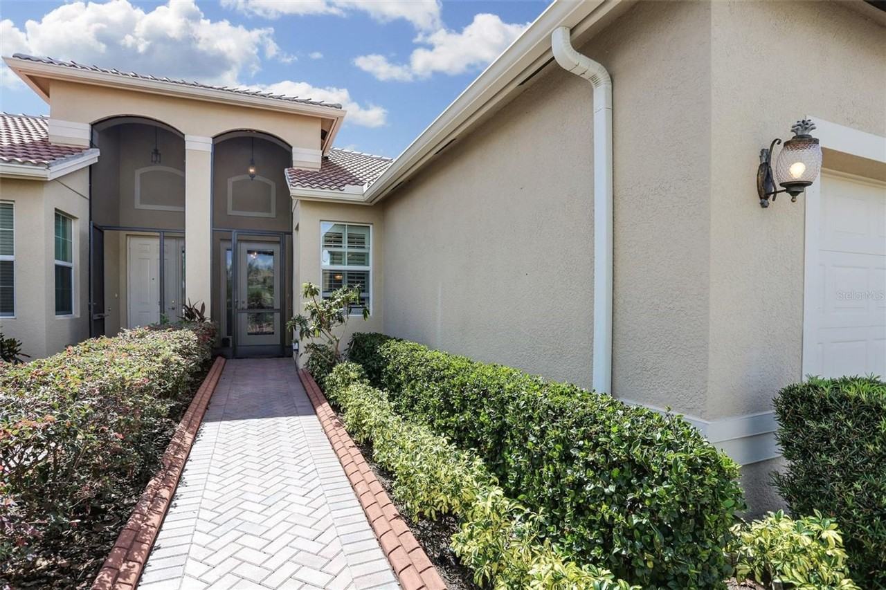 16172 Amethyst Key Dr - Photo 2 of 26