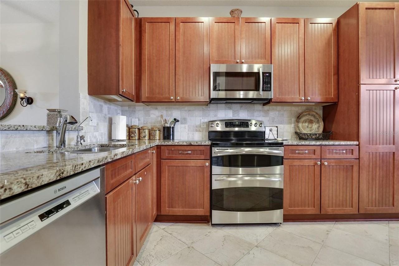 16172 Amethyst Key Dr - Photo 4 of 26