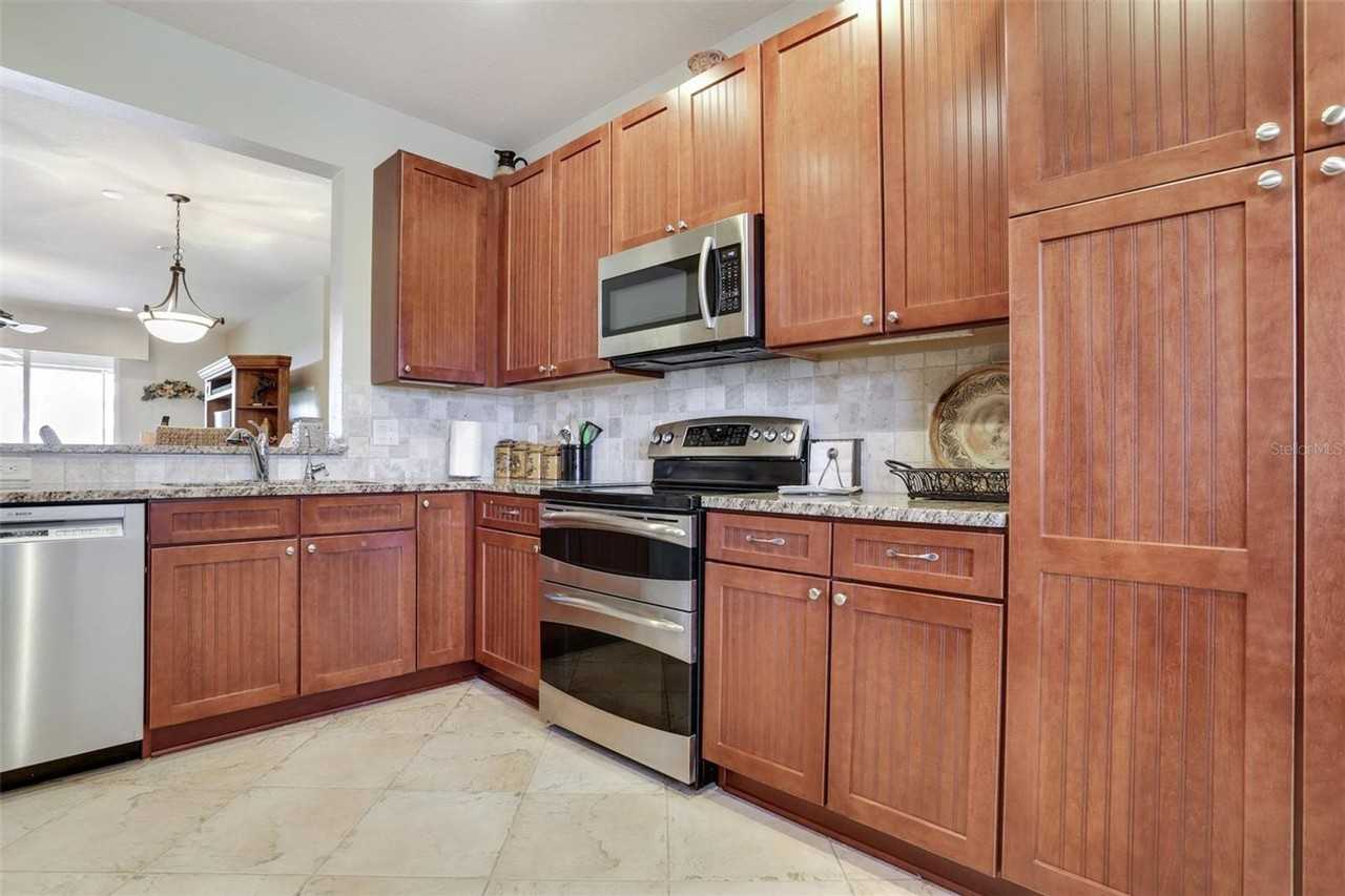 16172 Amethyst Key Dr - Photo 6 of 26