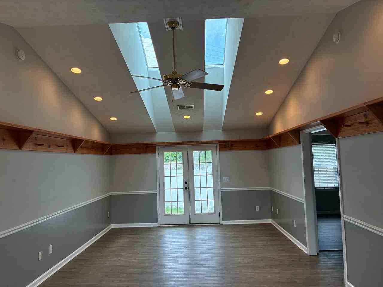 9565 Sullivan Dr - Photo 7 of 39