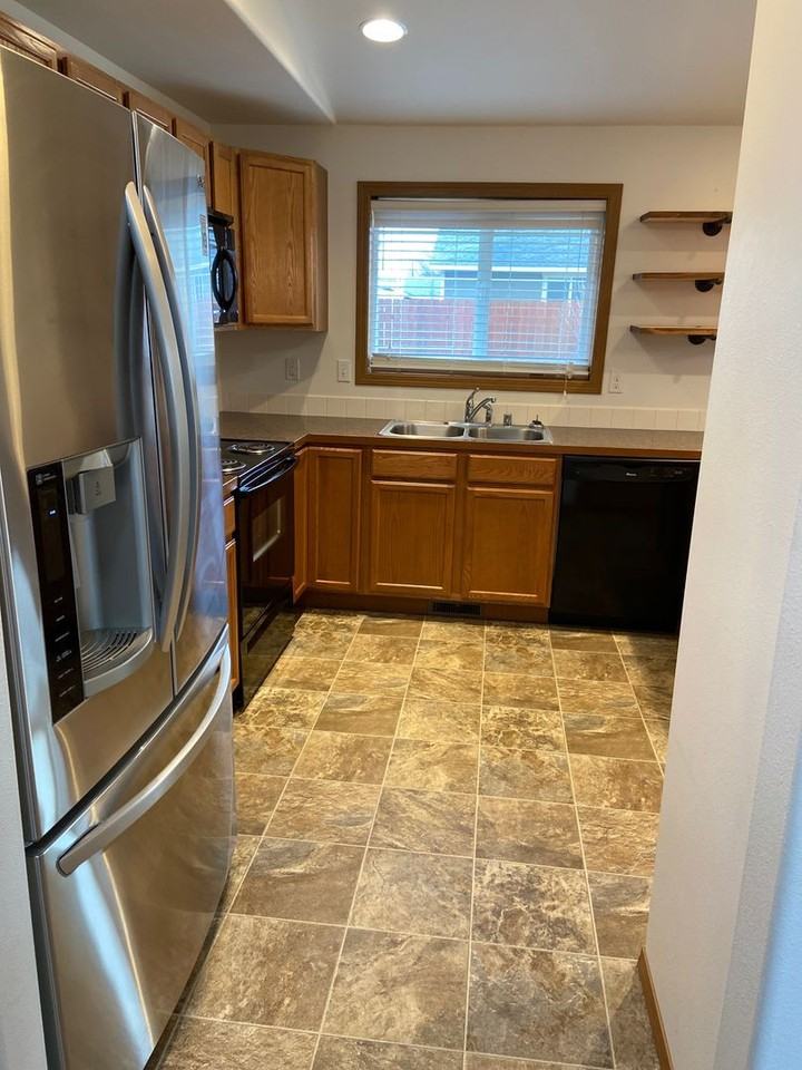 1617 Dynasty Dr - Photo 6 of 14