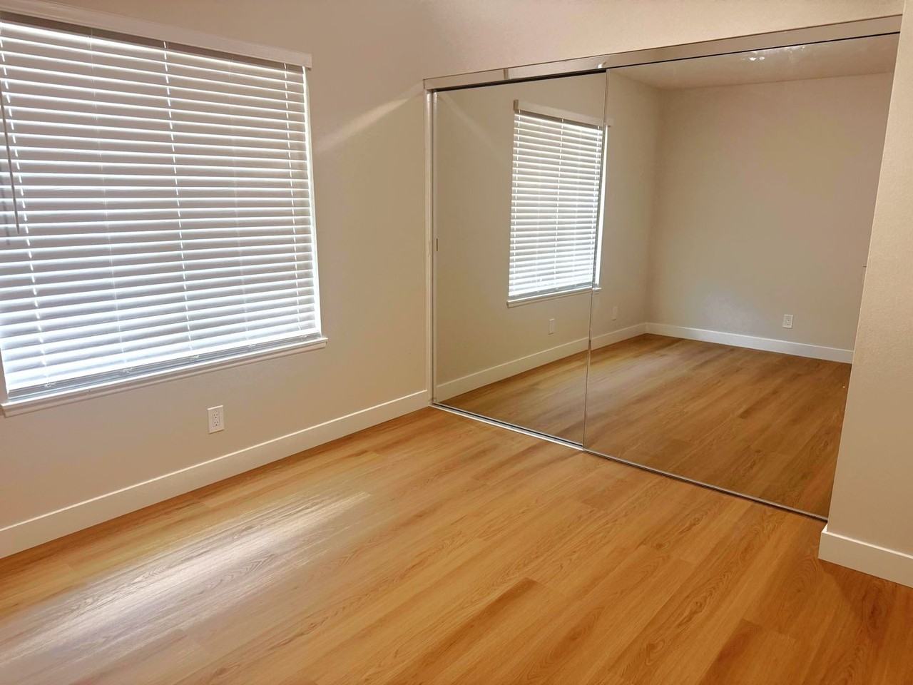 4950 Hancock St - Photo 2 of 21