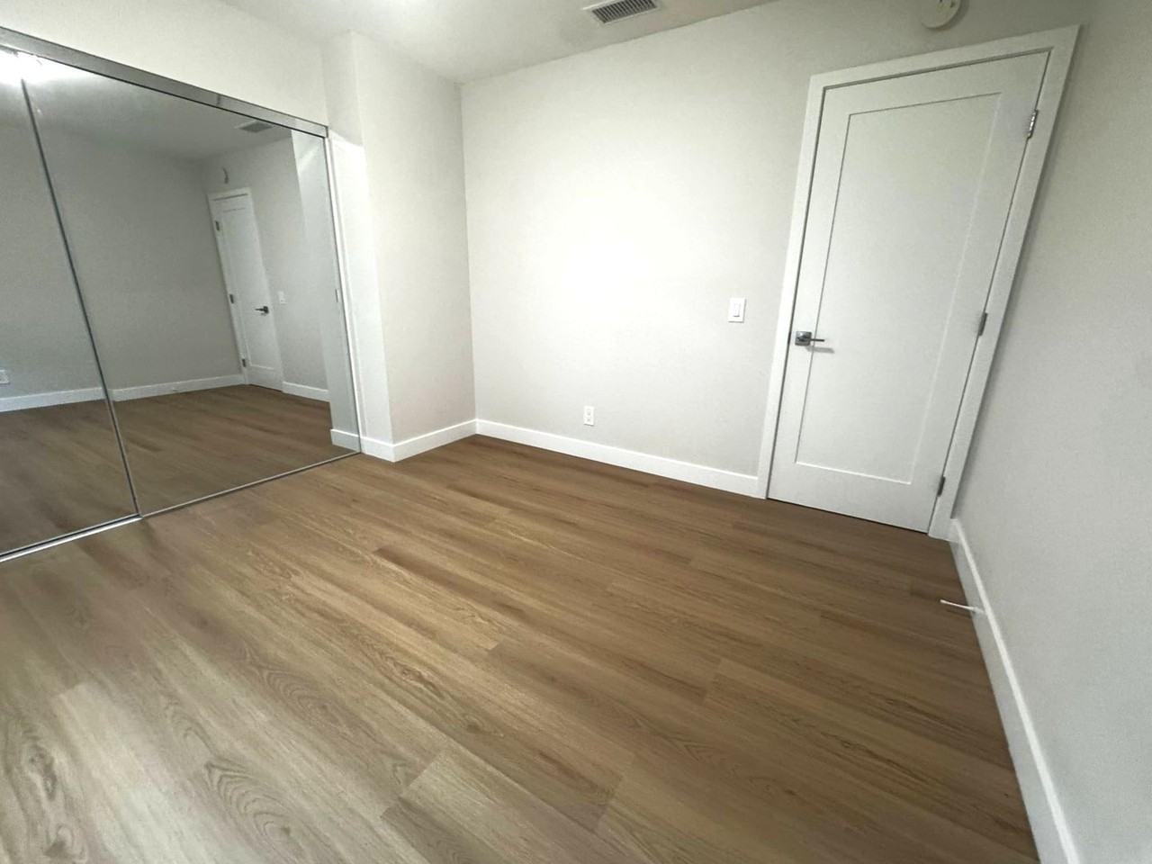 4950 Hancock St - Photo 3 of 21