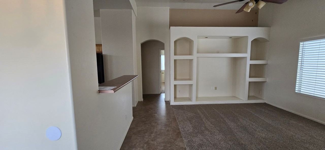 10936 W Vista Ln - Photo 3 of 19
