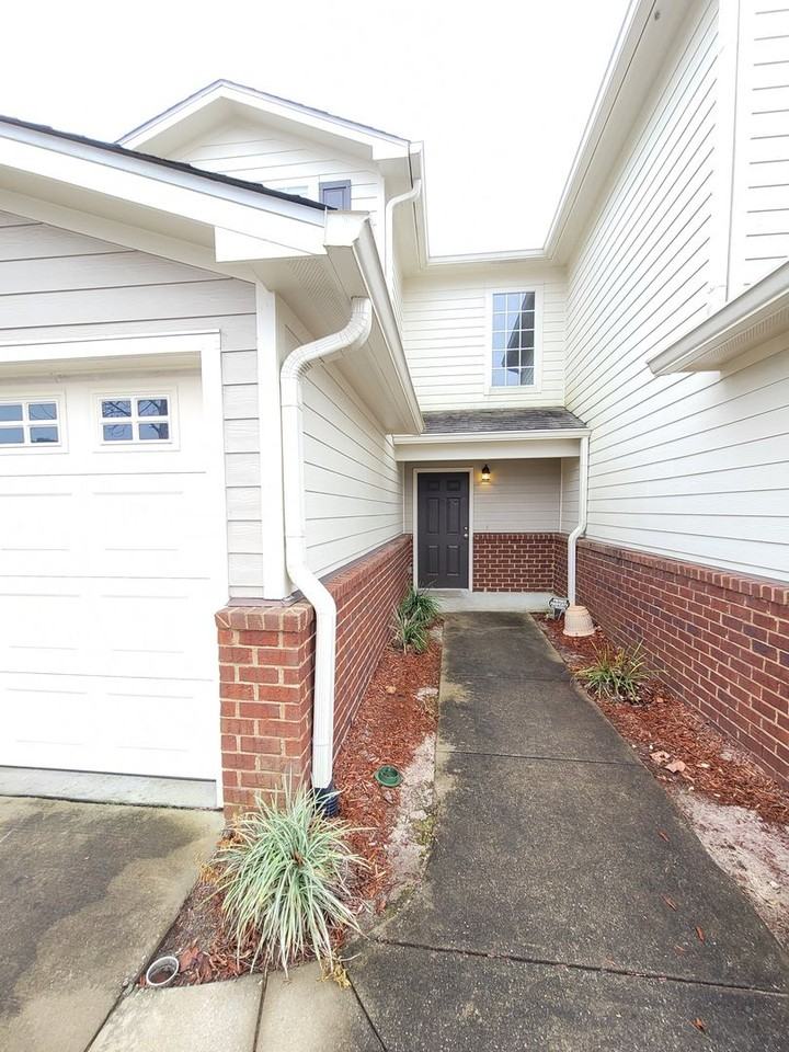 803 Majestic Dr - Photo 6 of 30