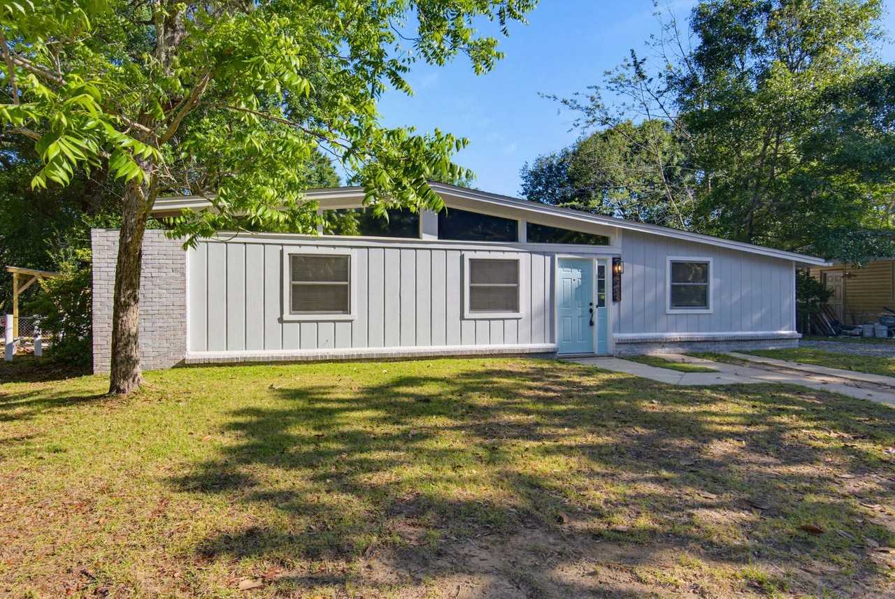 908 Rock Creek Ave - Photo 5 of 50