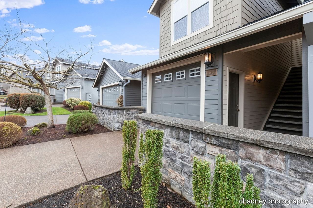 10104 Se Bristol Loop - Photo 2 of 20
