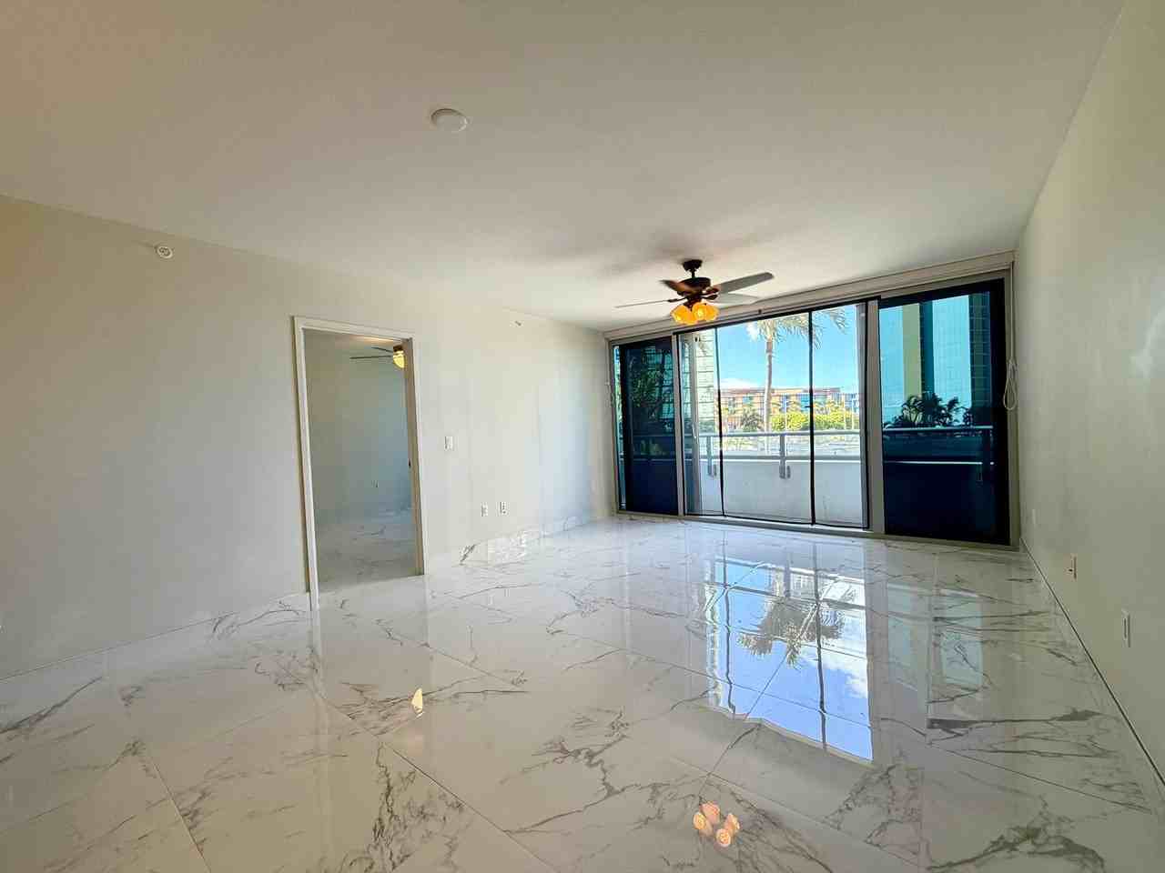 1189 Waimanu St #703 - Photo 4 of 15