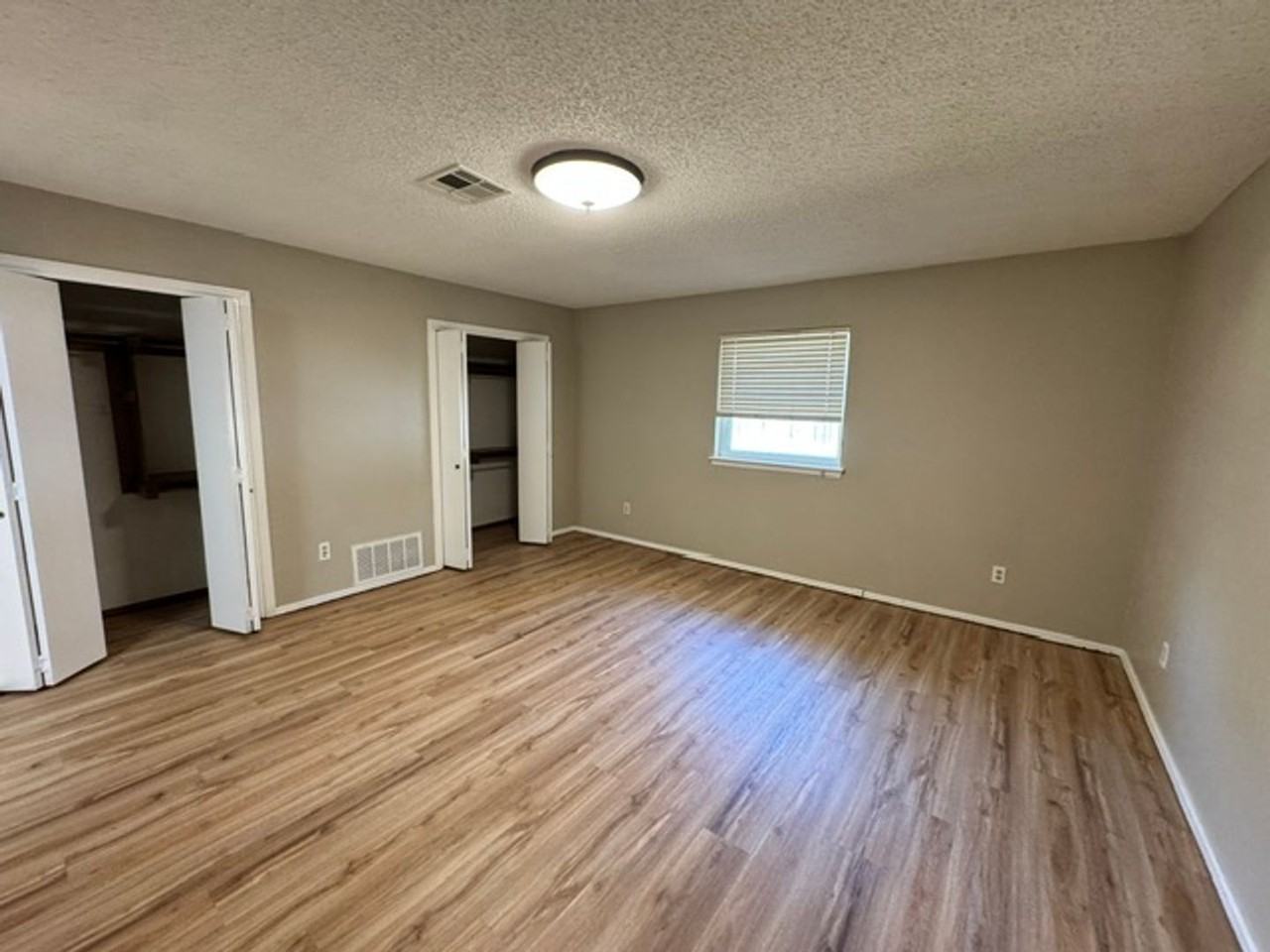 2204 Edgewood Dr - Photo 7 of 21