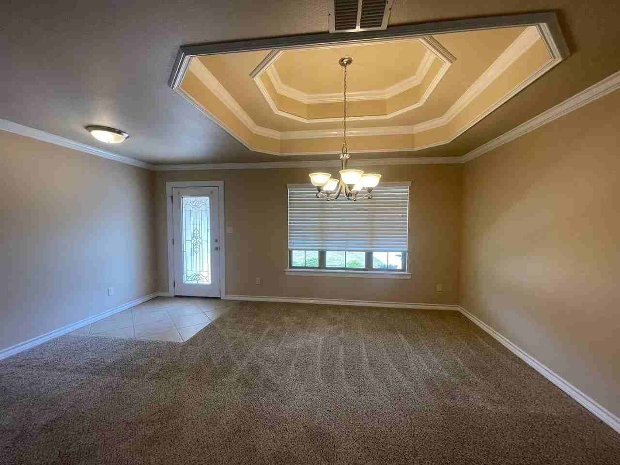132 Lola Cir - Photo 4 of 22