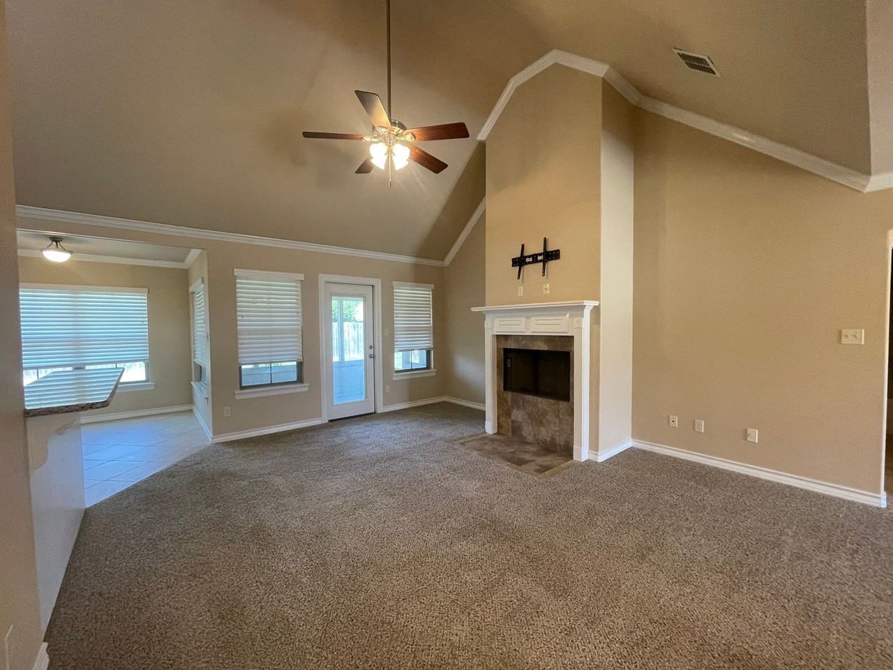 132 Lola Cir - Photo 5 of 22