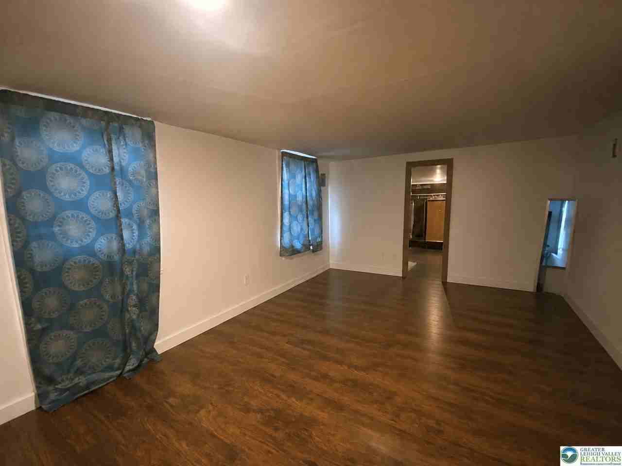 937 W Turner St - Photo 3 of 9