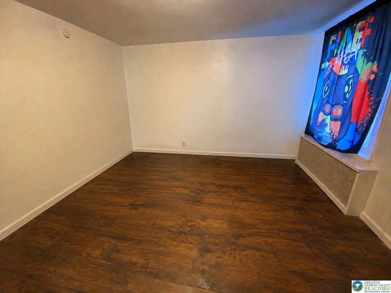 937 W Turner St - Photo 5 of 9