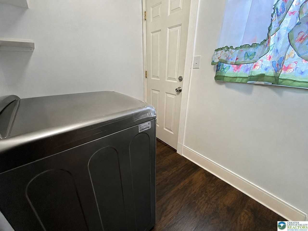 937 W Turner St - Photo 7 of 9
