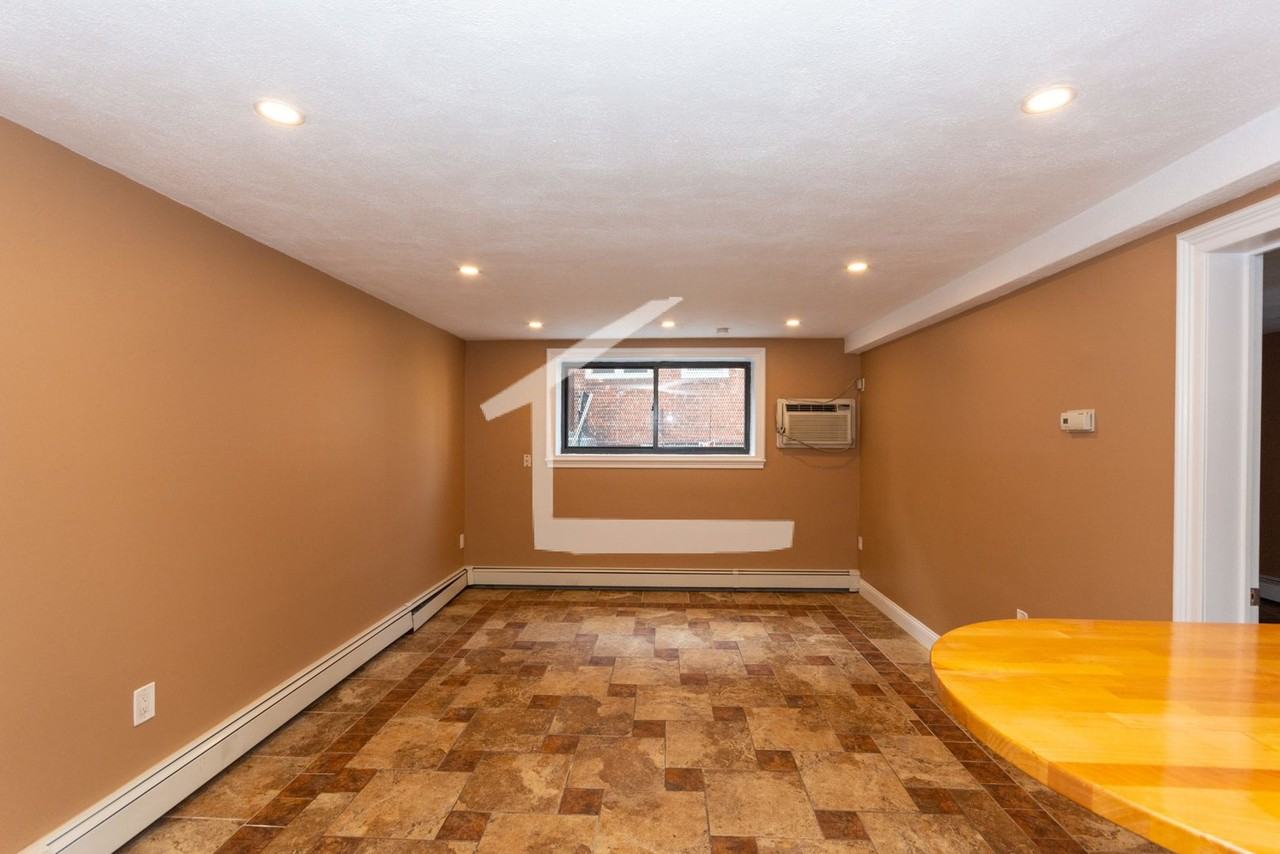 47 Gardner St - Photo 6 of 7