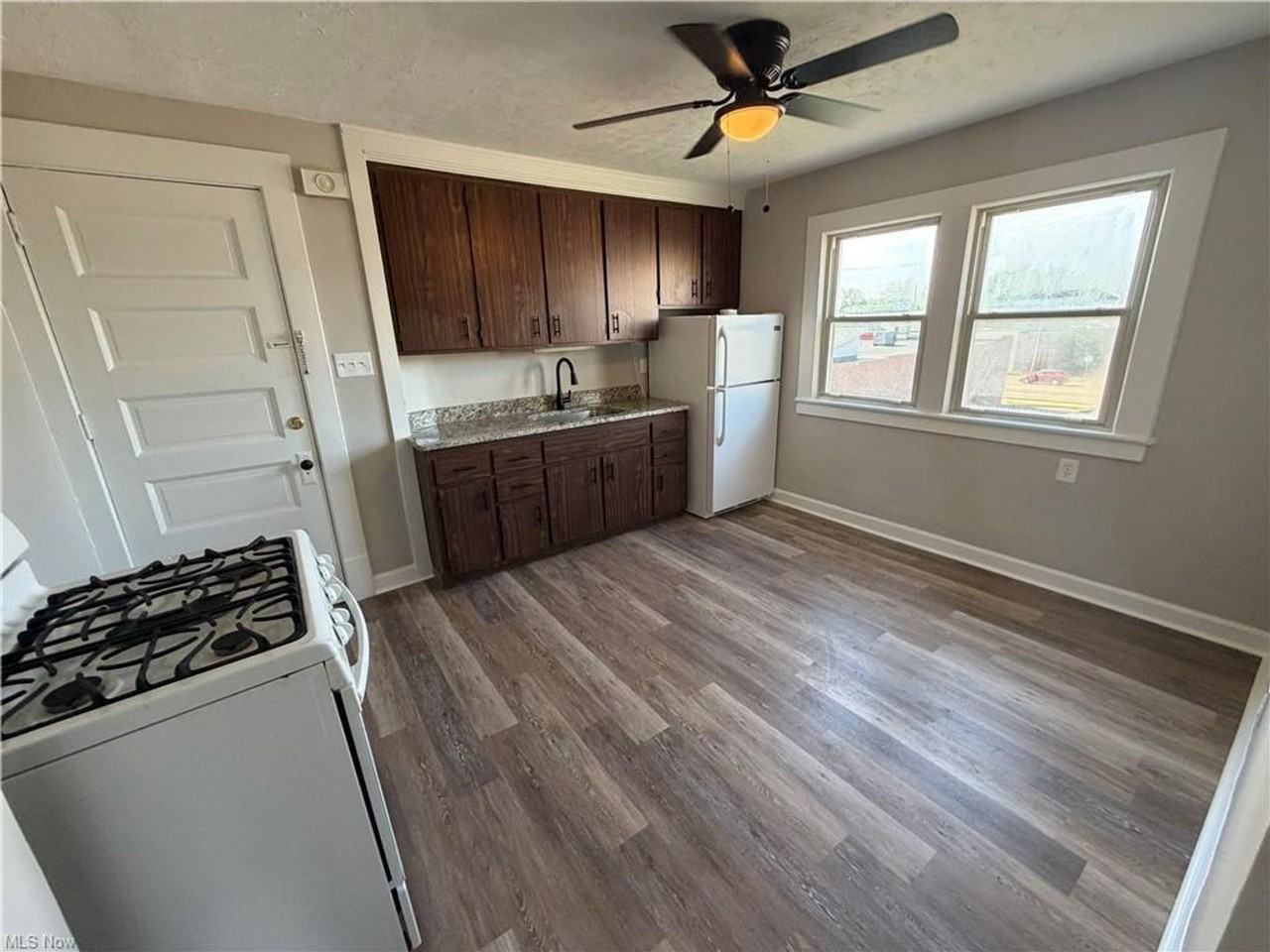 1462 Felton Rd - Photo 5 of 12