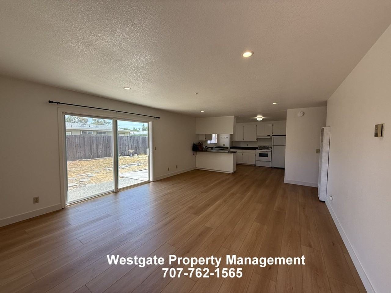 327 Bassett St #C - Photo 5 of 13