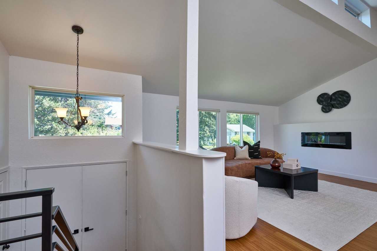 31925 36th Ave Sw - Photo 5 of 28