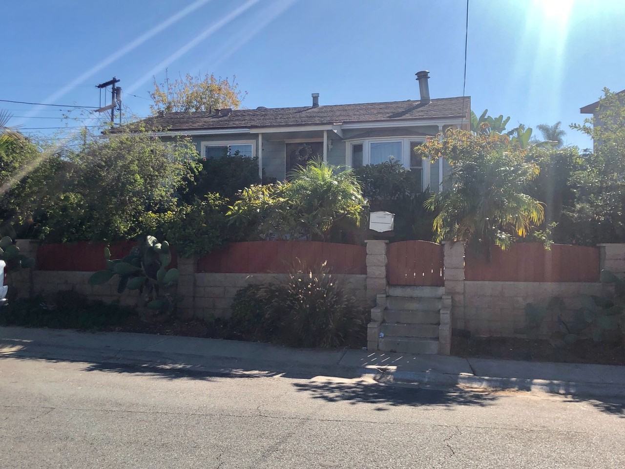 3055 Comstock St - Photo 2 of 14