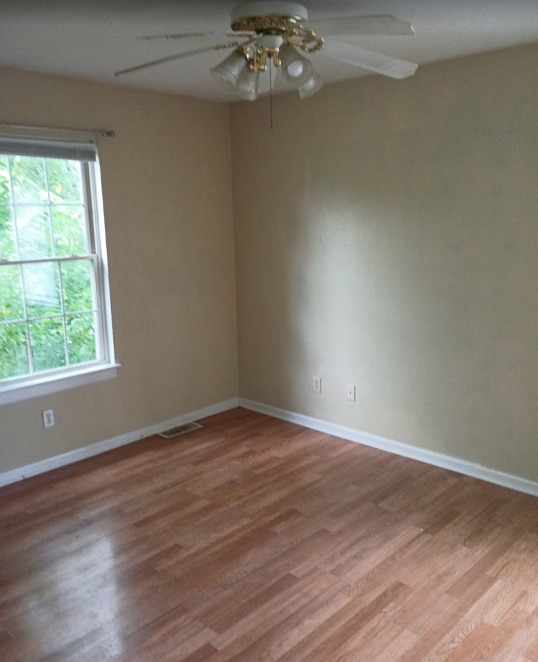 1332 Grand Ave - Photo 3 of 7