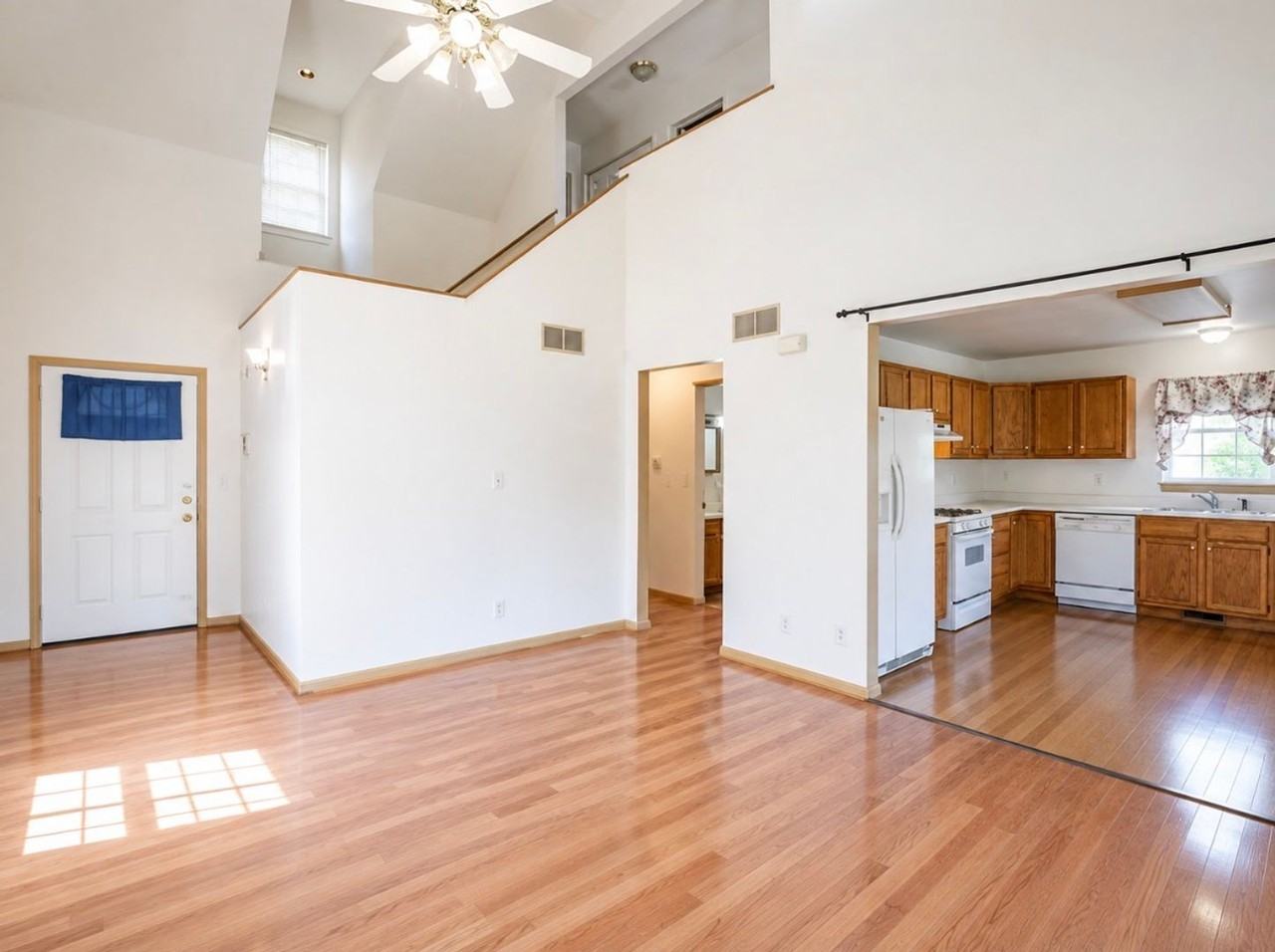 1332 Grand Ave - Photo 6 of 7