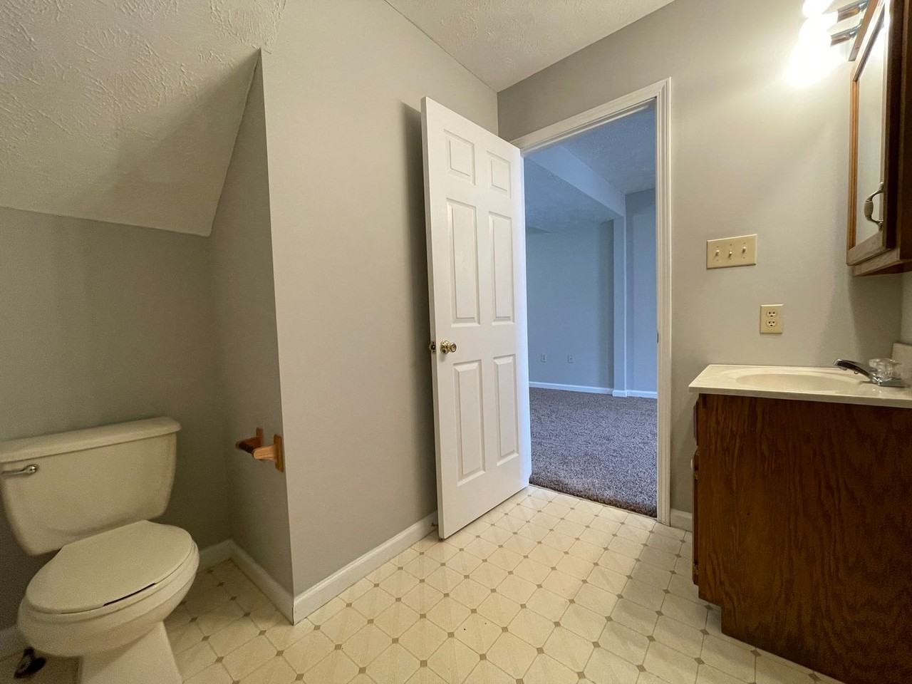 117 Lester Drive - Photo 5 of 16