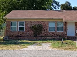 featured image of 901 Meadowlark Cir