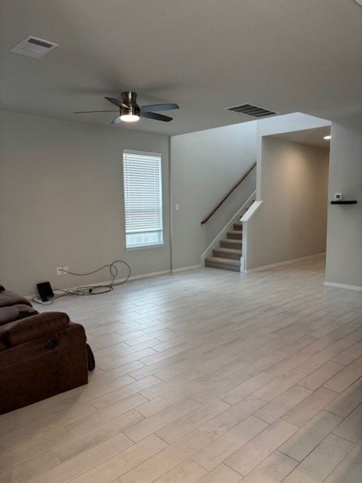 404 Black Opal Dr - Photo 4 of 37