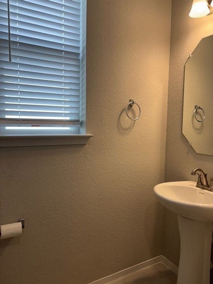 404 Black Opal Dr - Photo 6 of 37