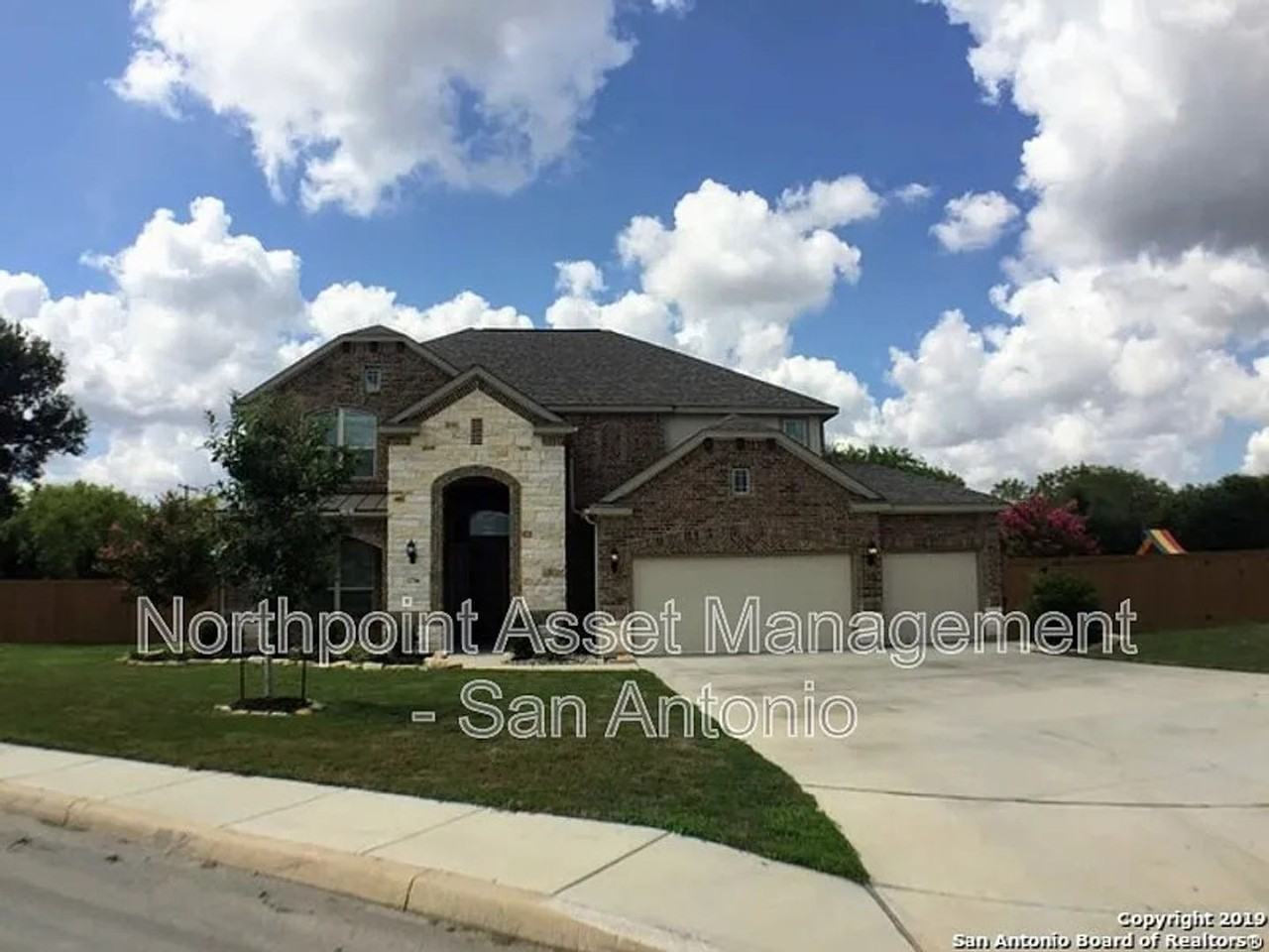13706 Meadowick Dr - Photo 2 of 21
