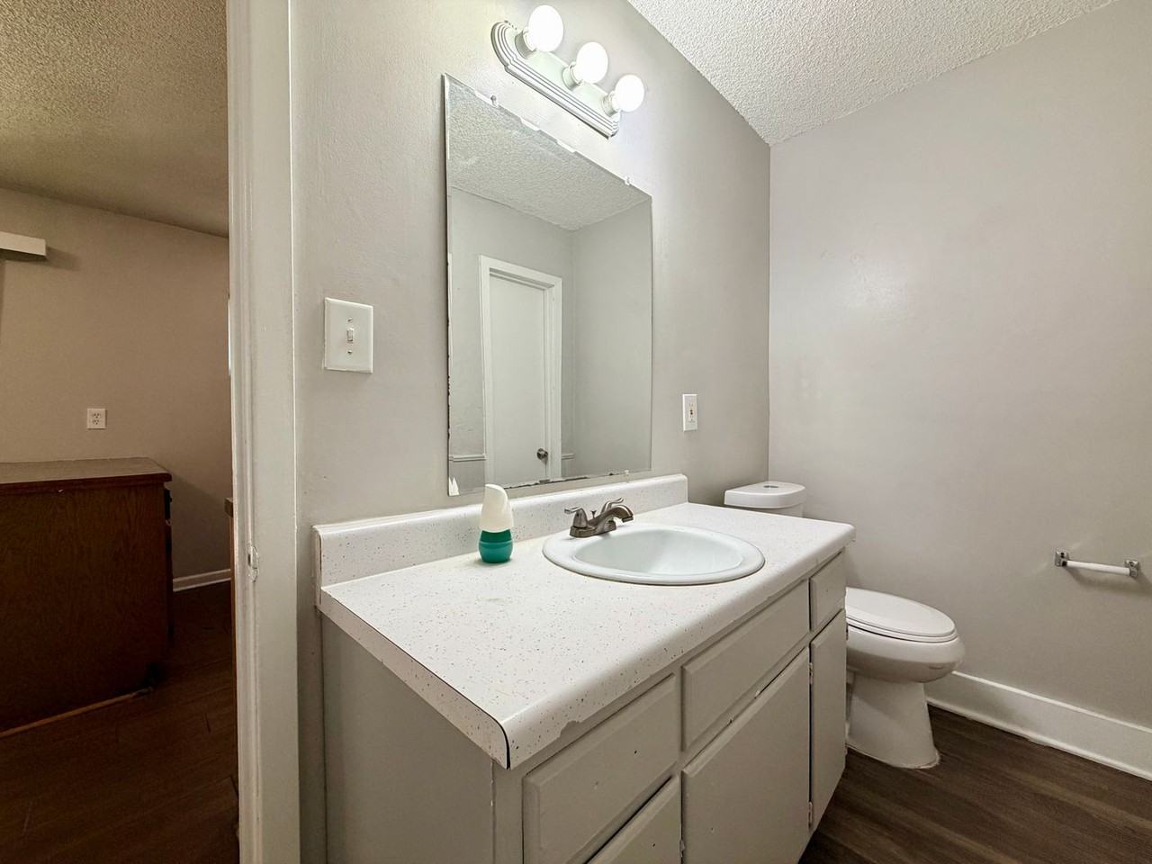 684 Hobbs Dr - Photo 6 of 10