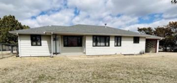 featured image of 718 E 23rd Ave