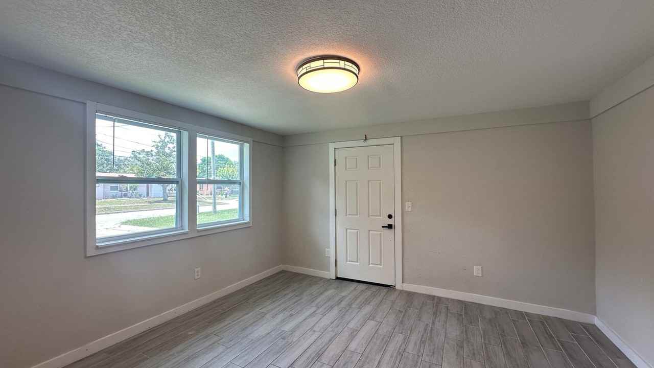 517 San Juan Blvd - Photo 7 of 21