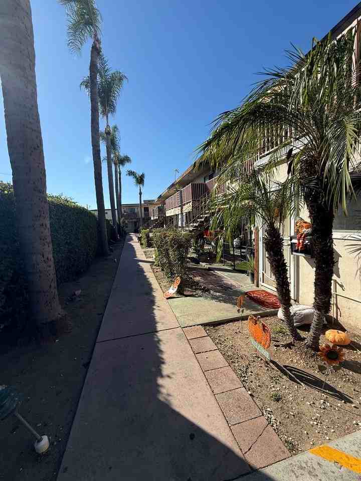 9830 RAMONA ST - Photo 2 of 35