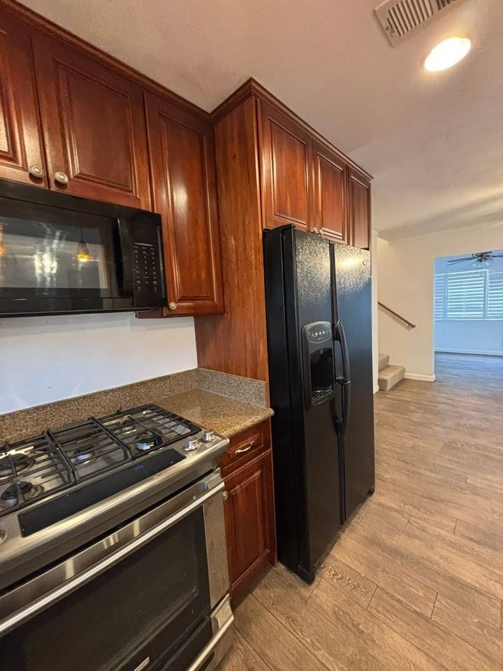 4122 Aragon Dr - Photo 4 of 28
