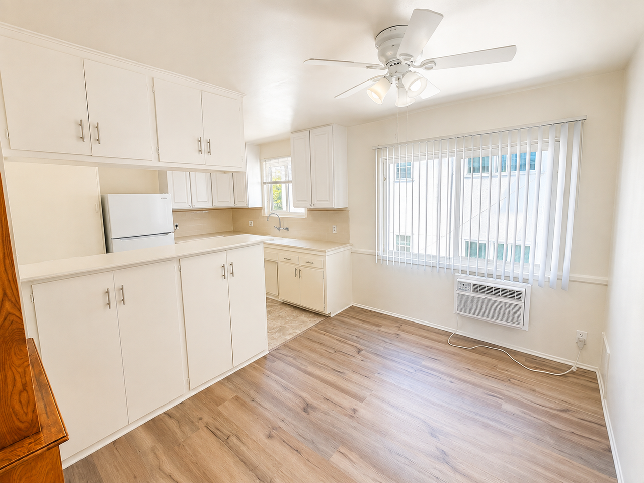 Camarillo 10250 - Photo 3 of 13
