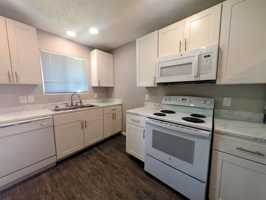 featured image of 2400 Brookridge Dr #05