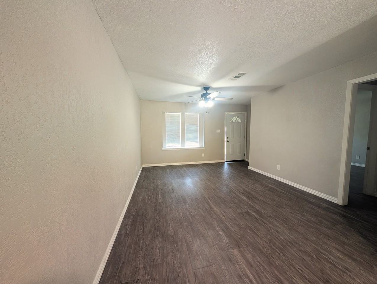 2400 Brookridge Dr #05 - Photo 2 of 8