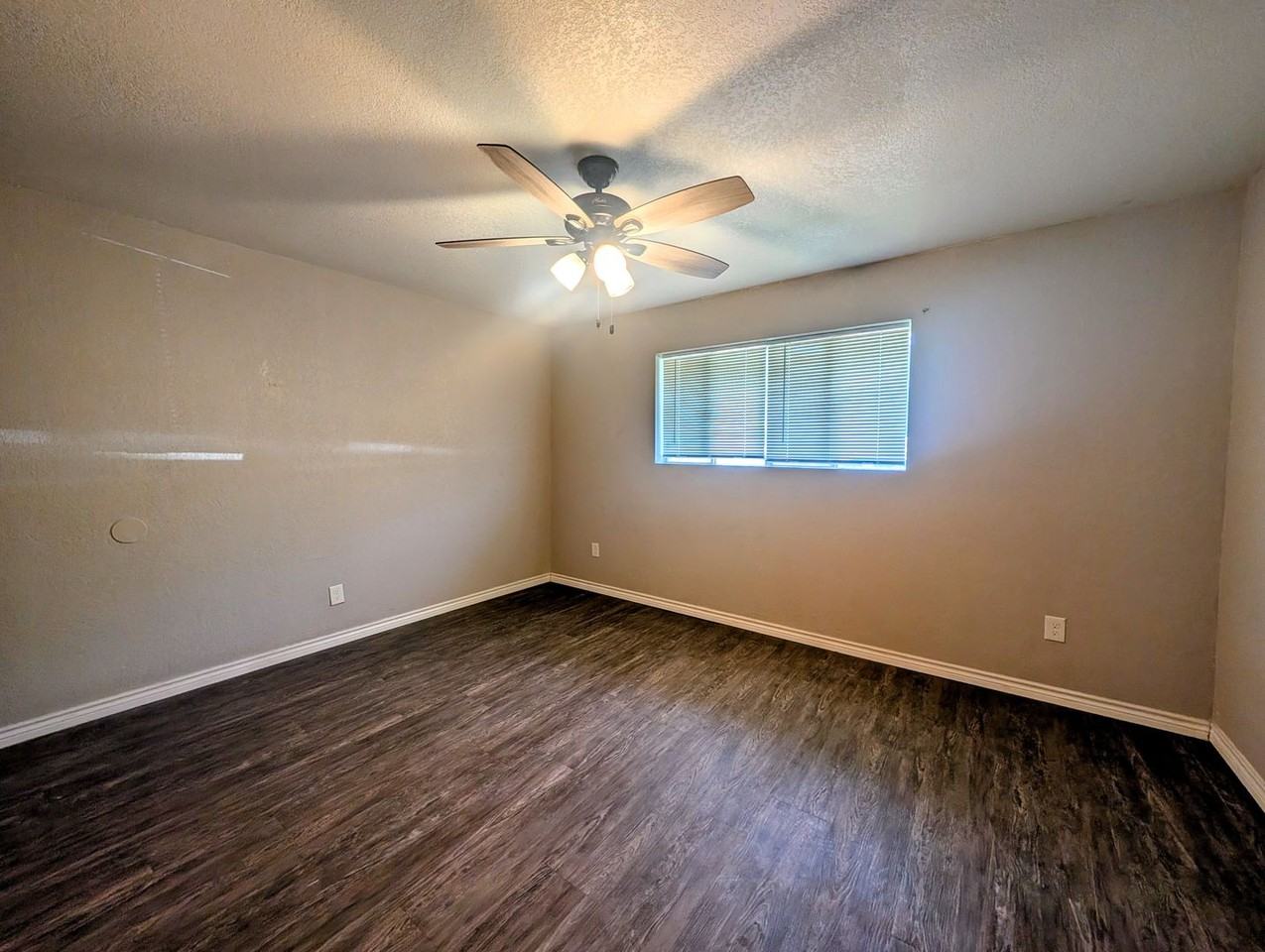 2400 Brookridge Dr #05 - Photo 5 of 8