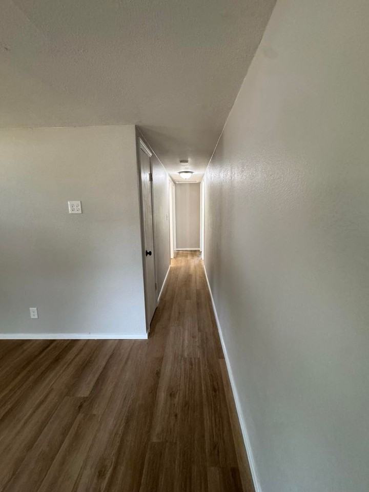 503 S Francis St - Photo 7 of 12