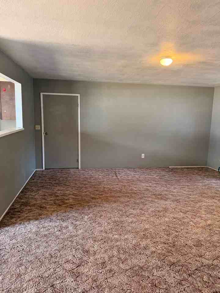 24 Short St - Photo 3 of 14