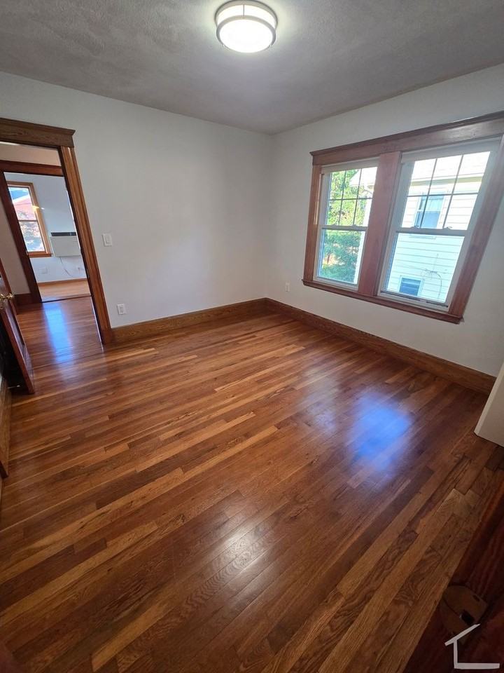 23 Milton St - Photo 7 of 9