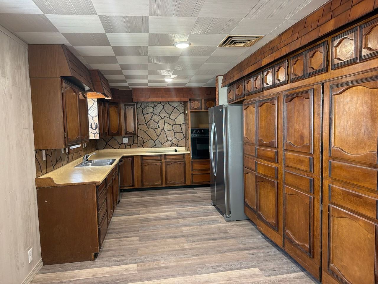 1809 E Grand Ave - Photo 5 of 16